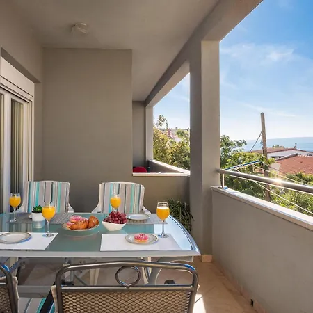 Apartments Ivan Omis Exterior photo